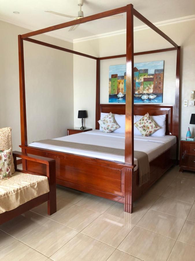 Ocean Breeze Resort 톨레도 외부 사진
