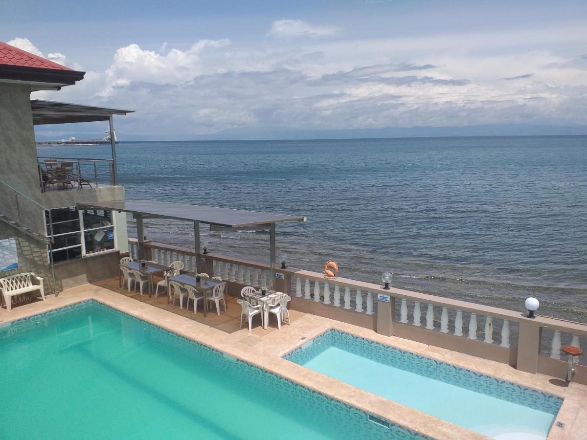 Ocean Breeze Resort 톨레도 외부 사진