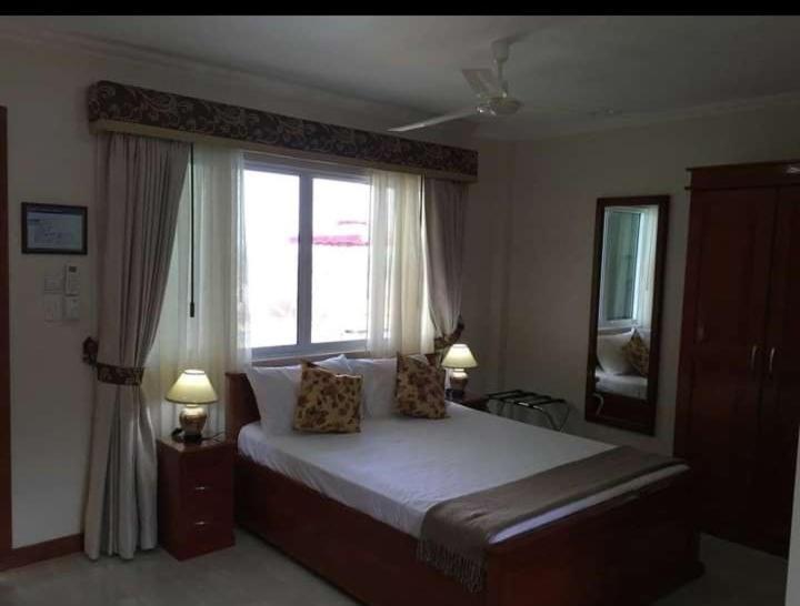 Ocean Breeze Resort 톨레도 외부 사진